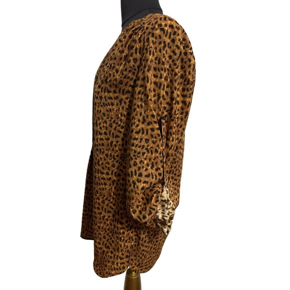 Peck & Peck Tan & Black Animal Print, V Neck, Roll Tab Sleeve, Size Medium - Picture 2 of 7